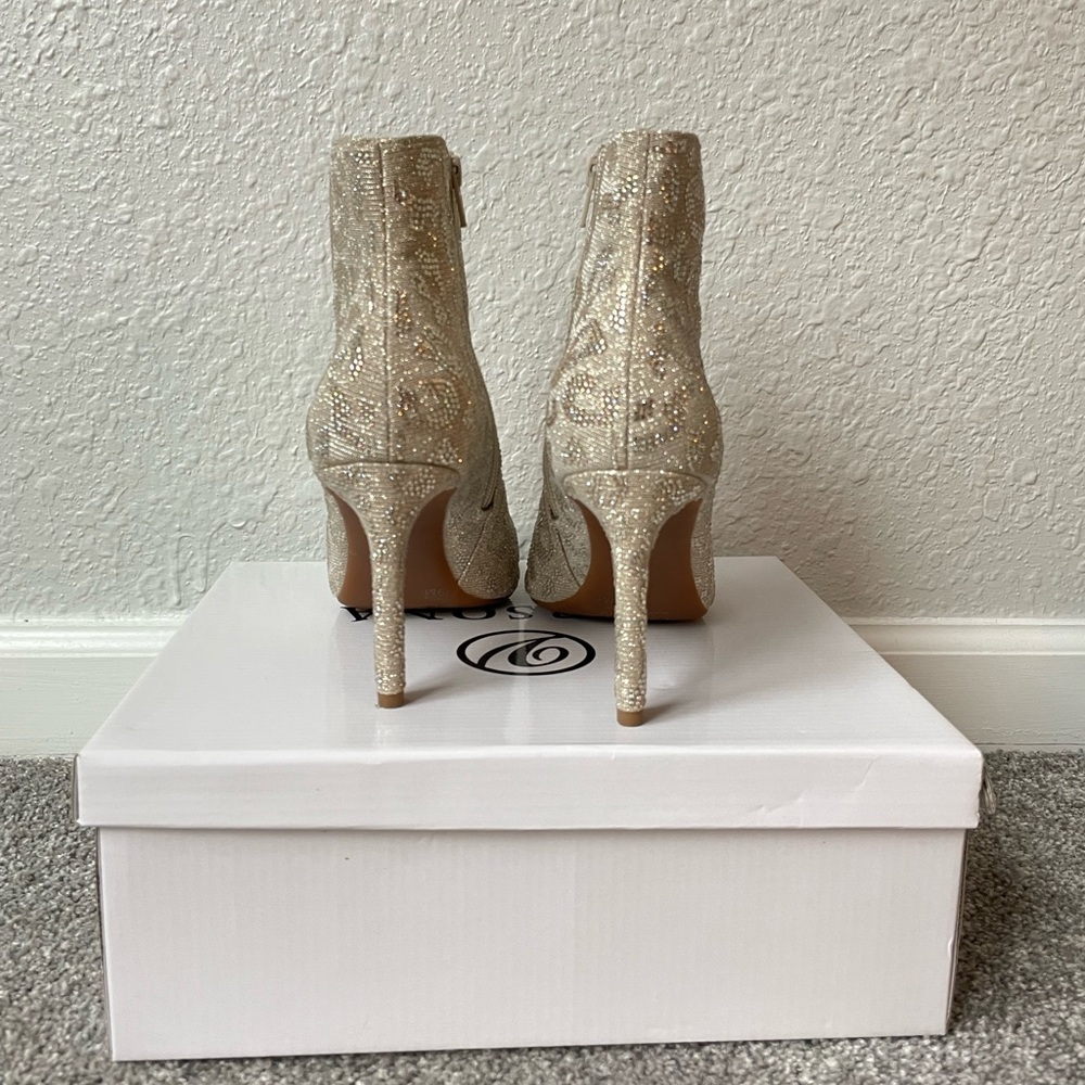 Gianni Bini Leopard Print Heeled Boots | Cream - Picture 5 of 7